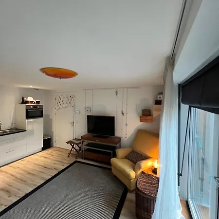 Apartment Plein 1944